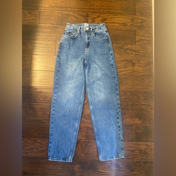 BDG High Rise Baggy Jeans Size 26 - Picture 1 of 3